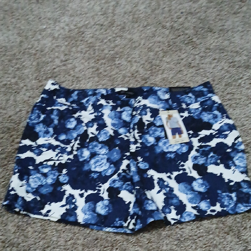 Floral Blue Women's Shorts